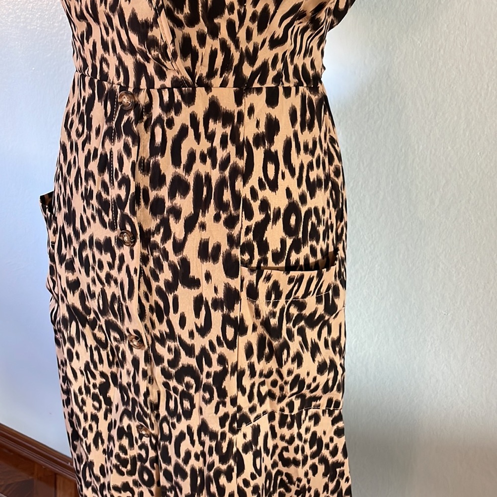 Leopard Button Front Midi Dress with Ruffle Trim - Picture 5 of 8